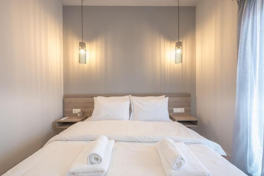 Elegant & Spacious Athens