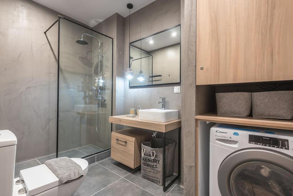 Elegant & Spacious Athens