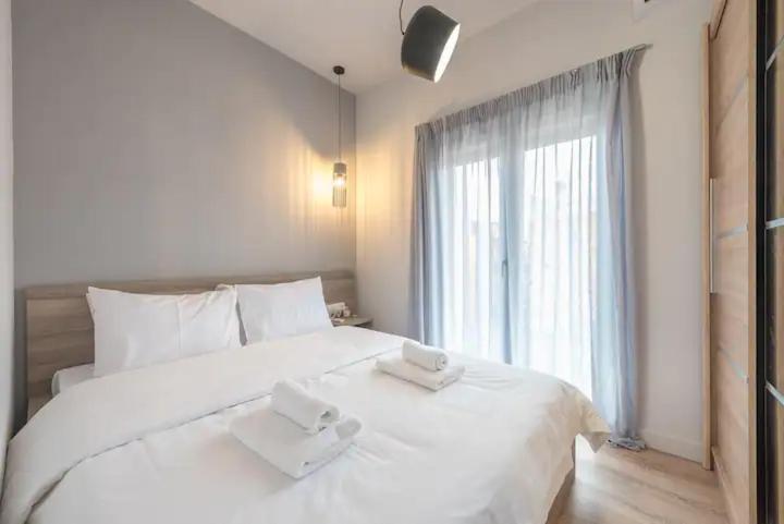 Elegant & Spacious Athens
